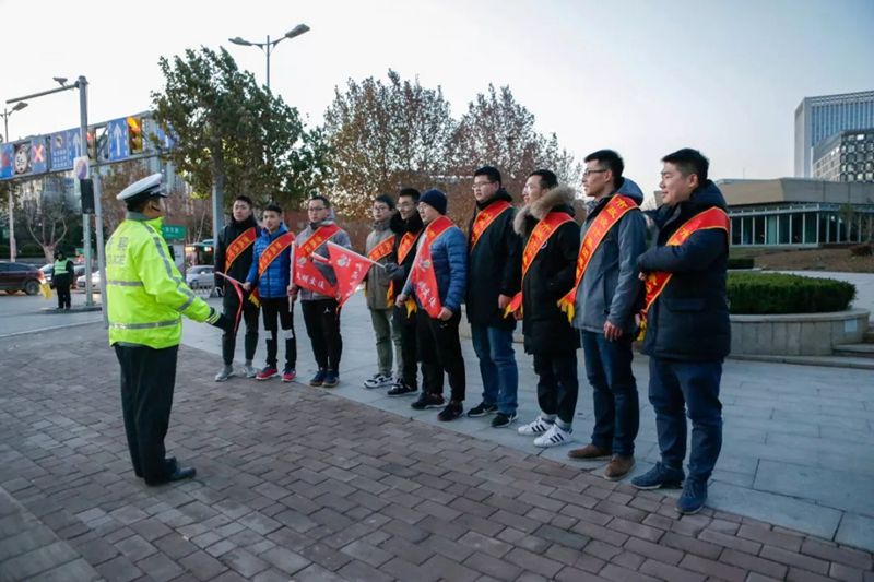 城市提升 志愿未來 | 集團開展交通疏導志愿服務(wù)活動